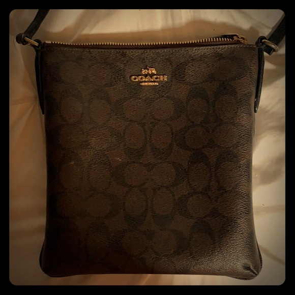 Coach Handbags - Coach Shoulder Purse Coach Handbags - Coach Shoulder Purse